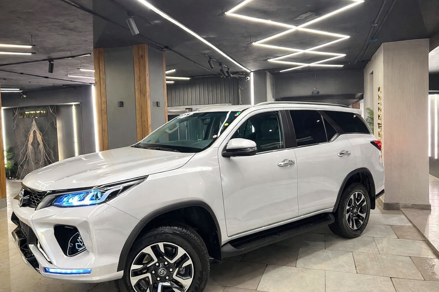Toyota fortuner sport - 𓂀 𓋹 AS4GT𓁈𓋹